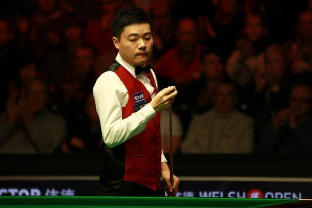 九游娱乐-武汉三镇训练开放日；集结日手感冰凉引欢呼；欧超杯在即；数据趋势出现新变化(中超武汉三镇最新消息)